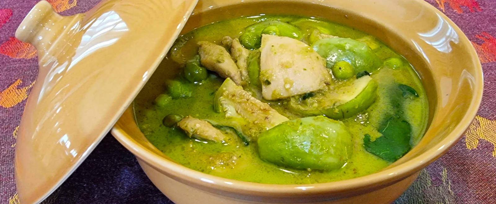 Green chicken curry