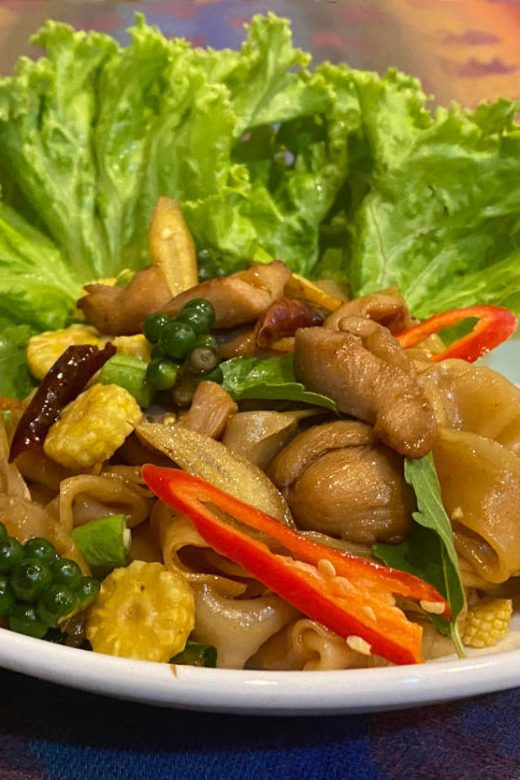 pad kee mao gai